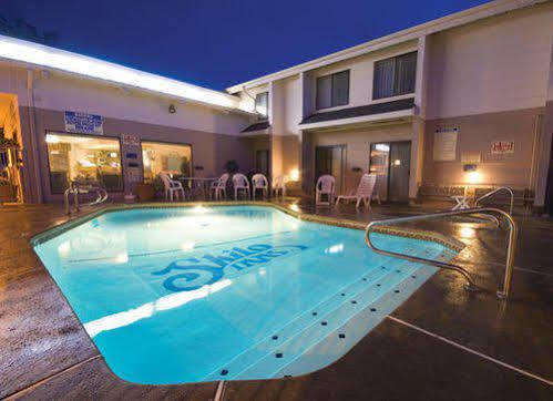 Days & By Wyndham Motel Kanab