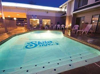 Motel Days & By Wyndham