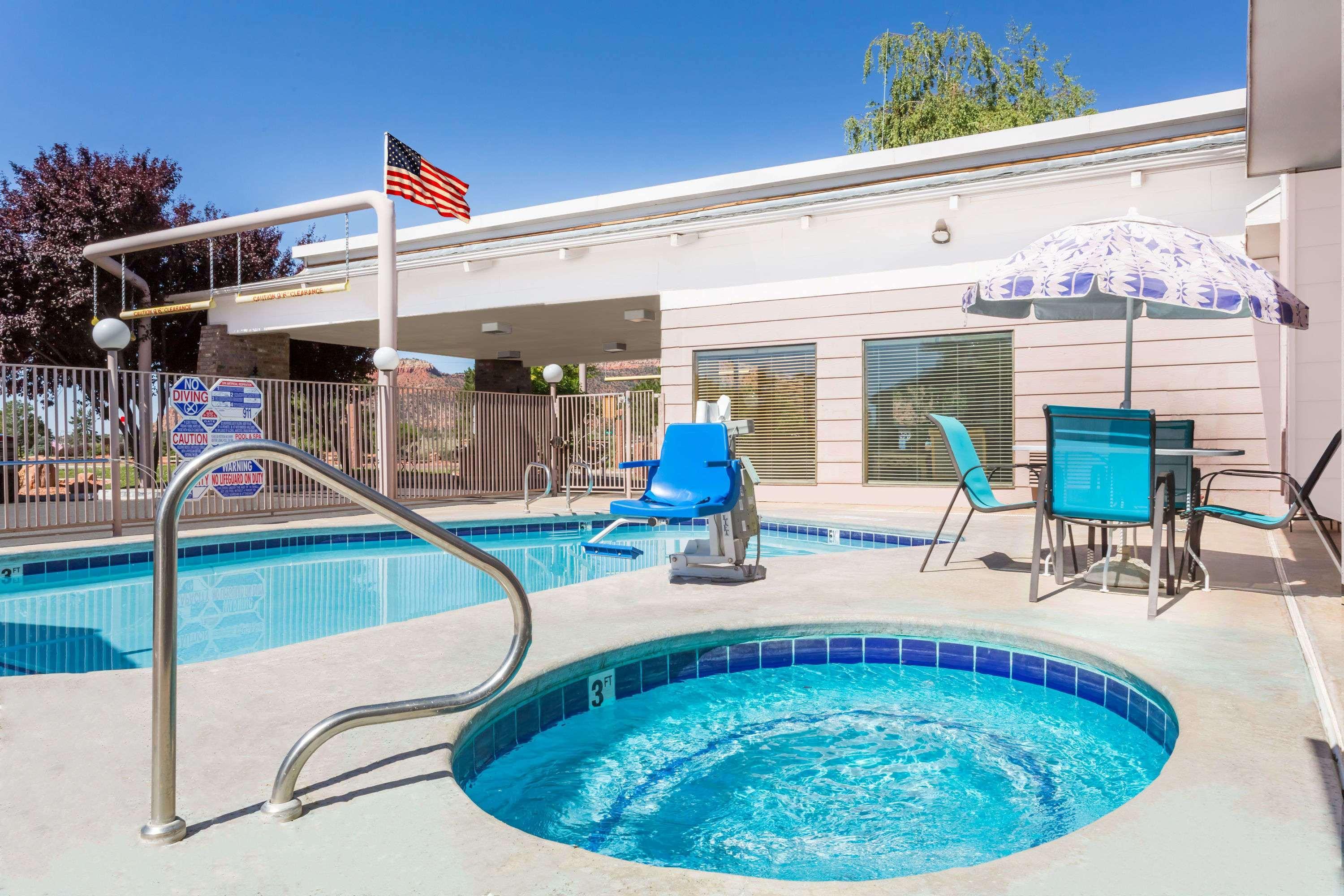Motel Days & By Wyndham