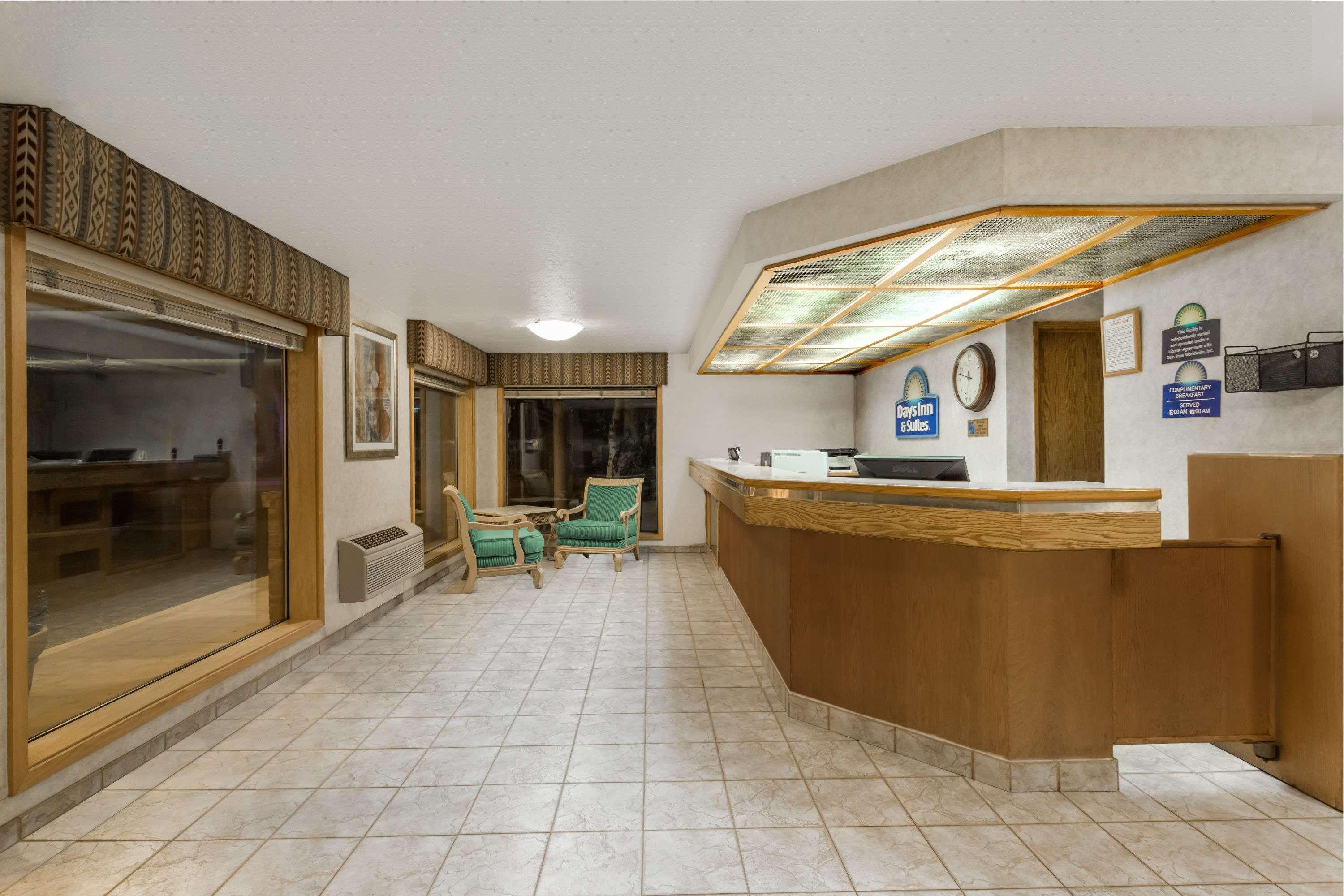 Days & By Wyndham Motel