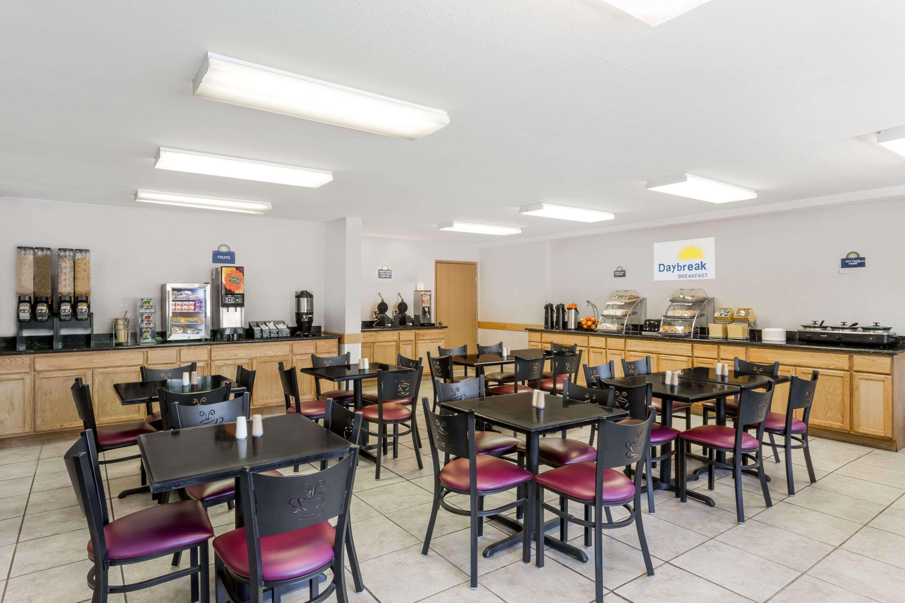 Days & By Wyndham Motel Kanab