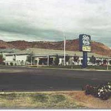 Days & By Wyndham Motel Kanab
