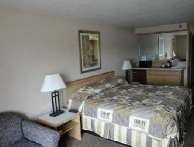 Days & By Wyndham Motel